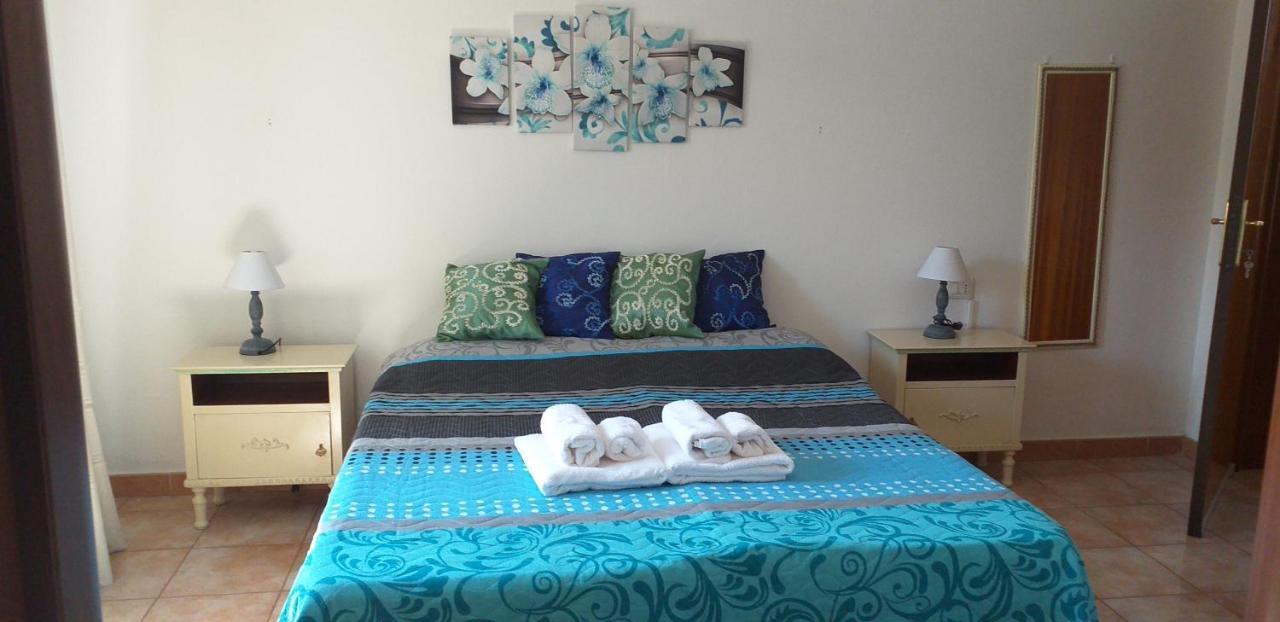 Bed And Breakfast Le Petunie Bari Sardo Exterior photo