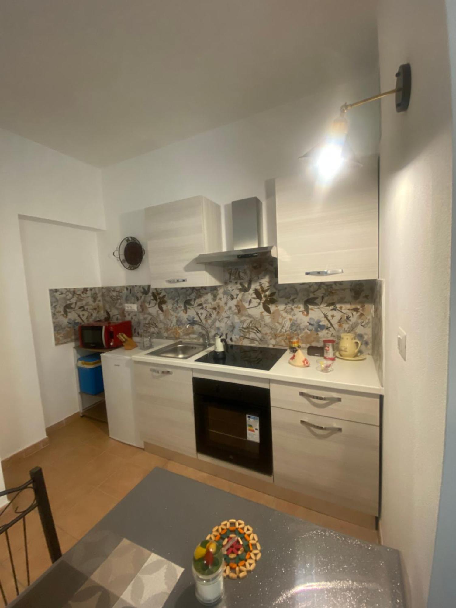 Bed And Breakfast Le Petunie Bari Sardo Exterior photo