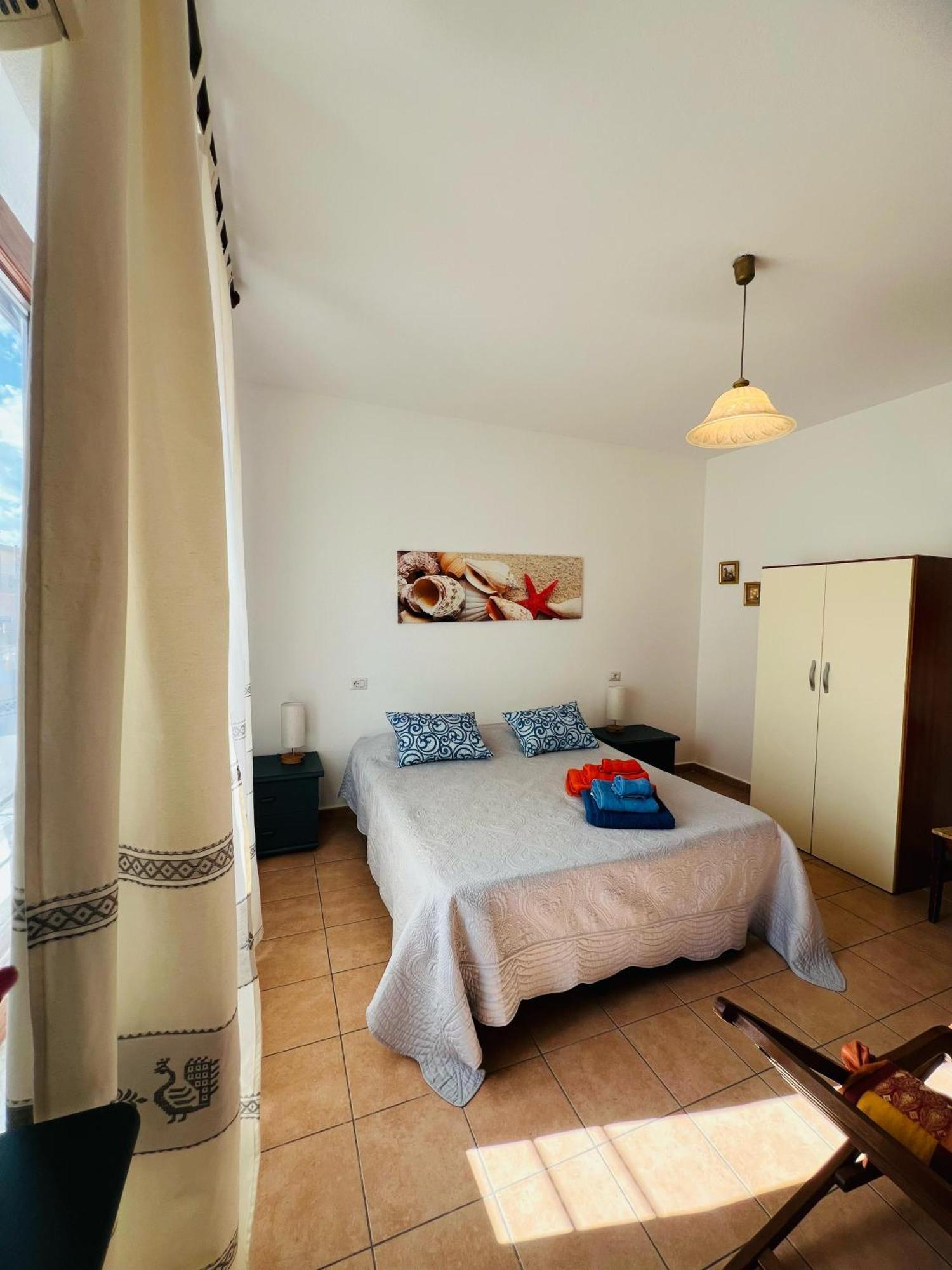 Bed And Breakfast Le Petunie Bari Sardo Exterior photo