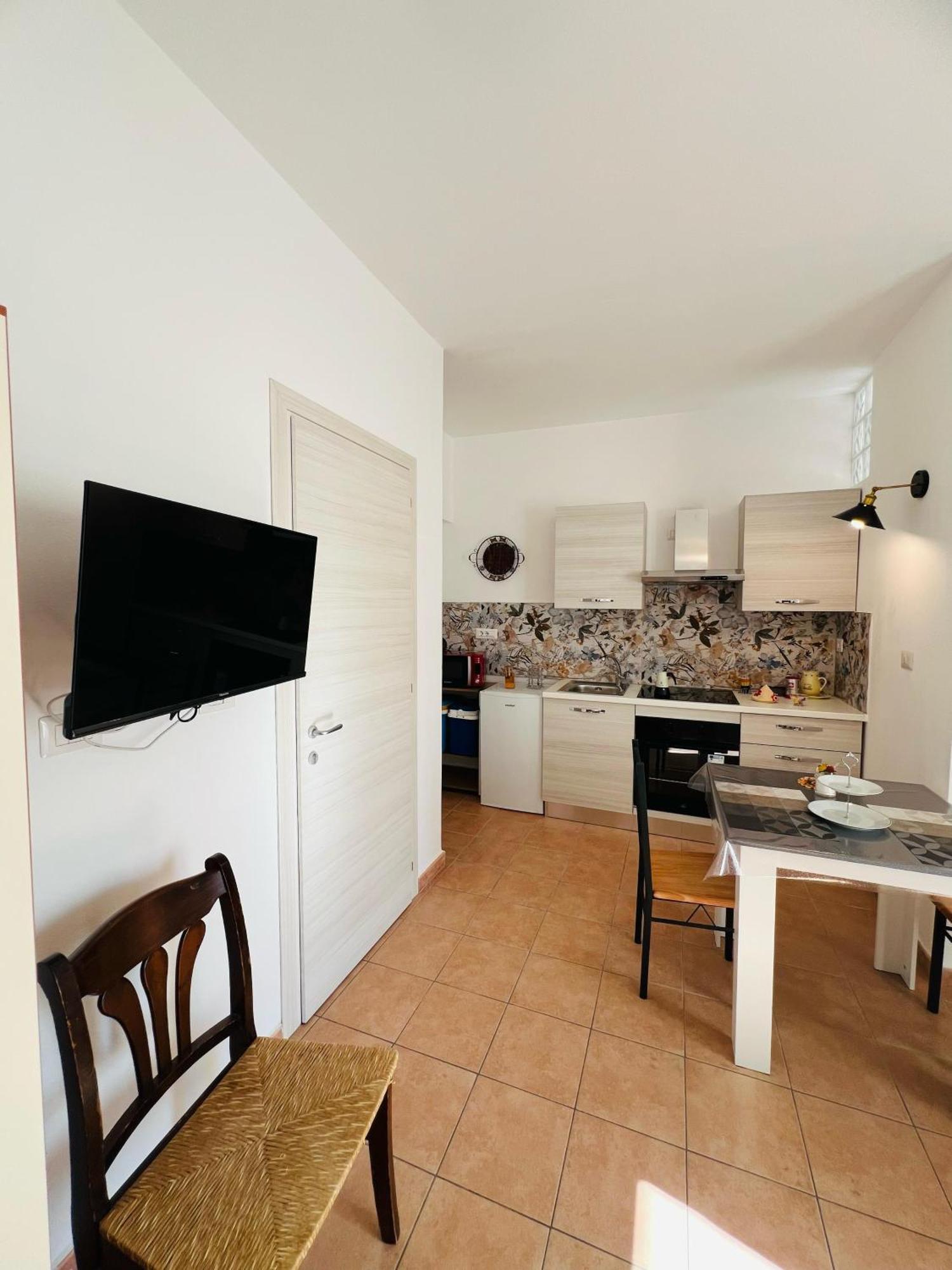 Bed And Breakfast Le Petunie Bari Sardo Exterior photo