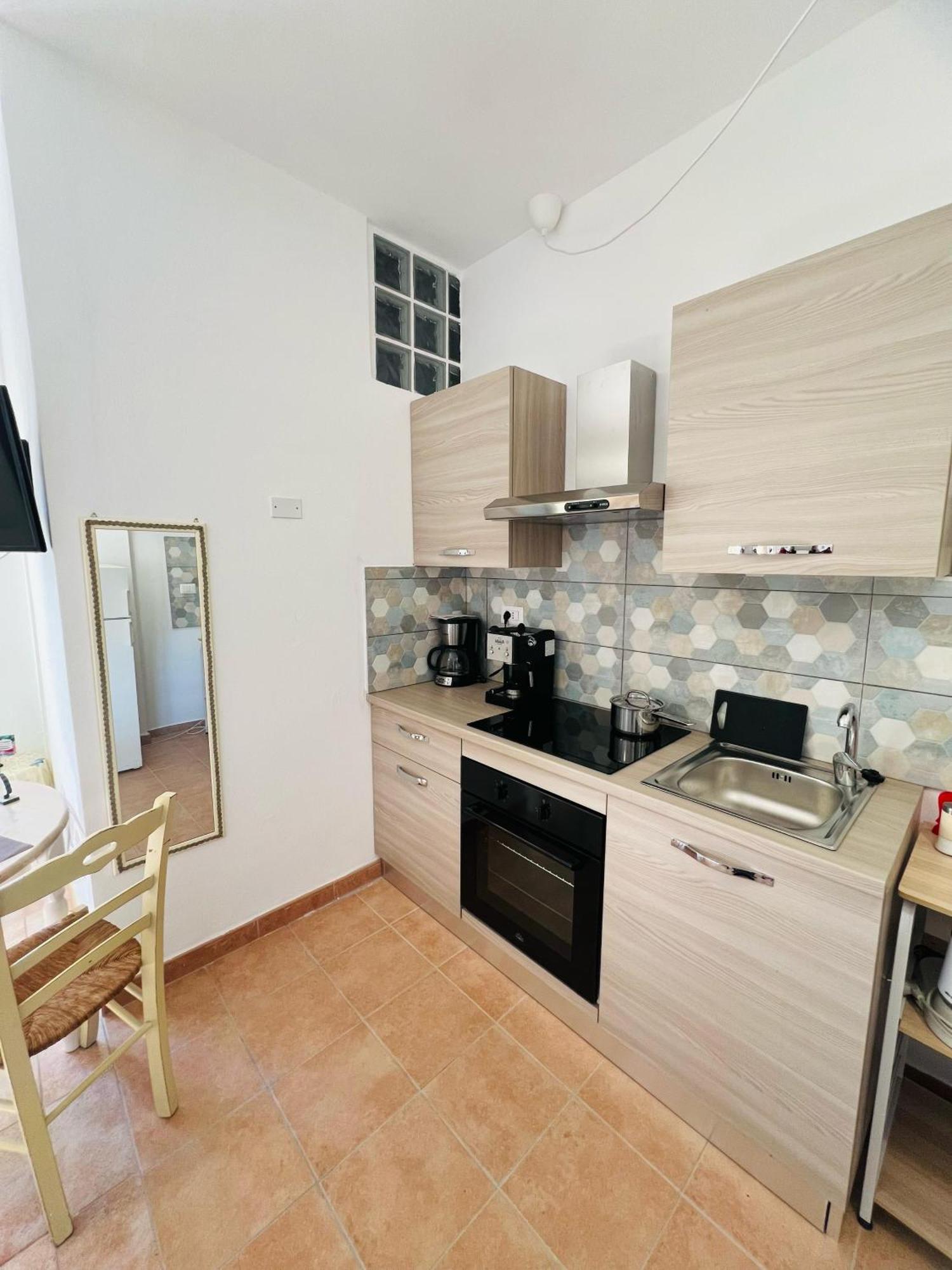 Bed And Breakfast Le Petunie Bari Sardo Exterior photo