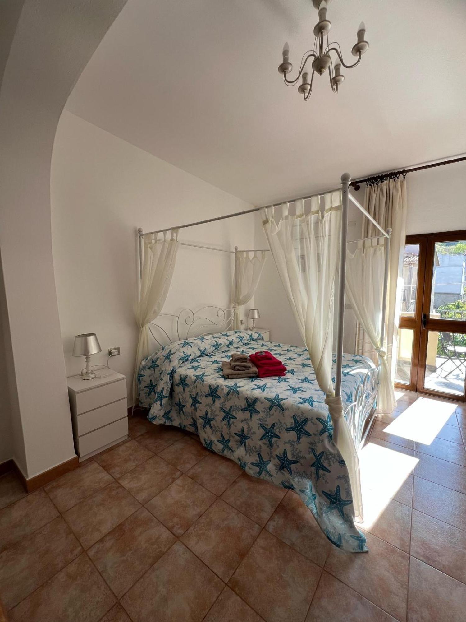 Bed And Breakfast Le Petunie Bari Sardo Exterior photo
