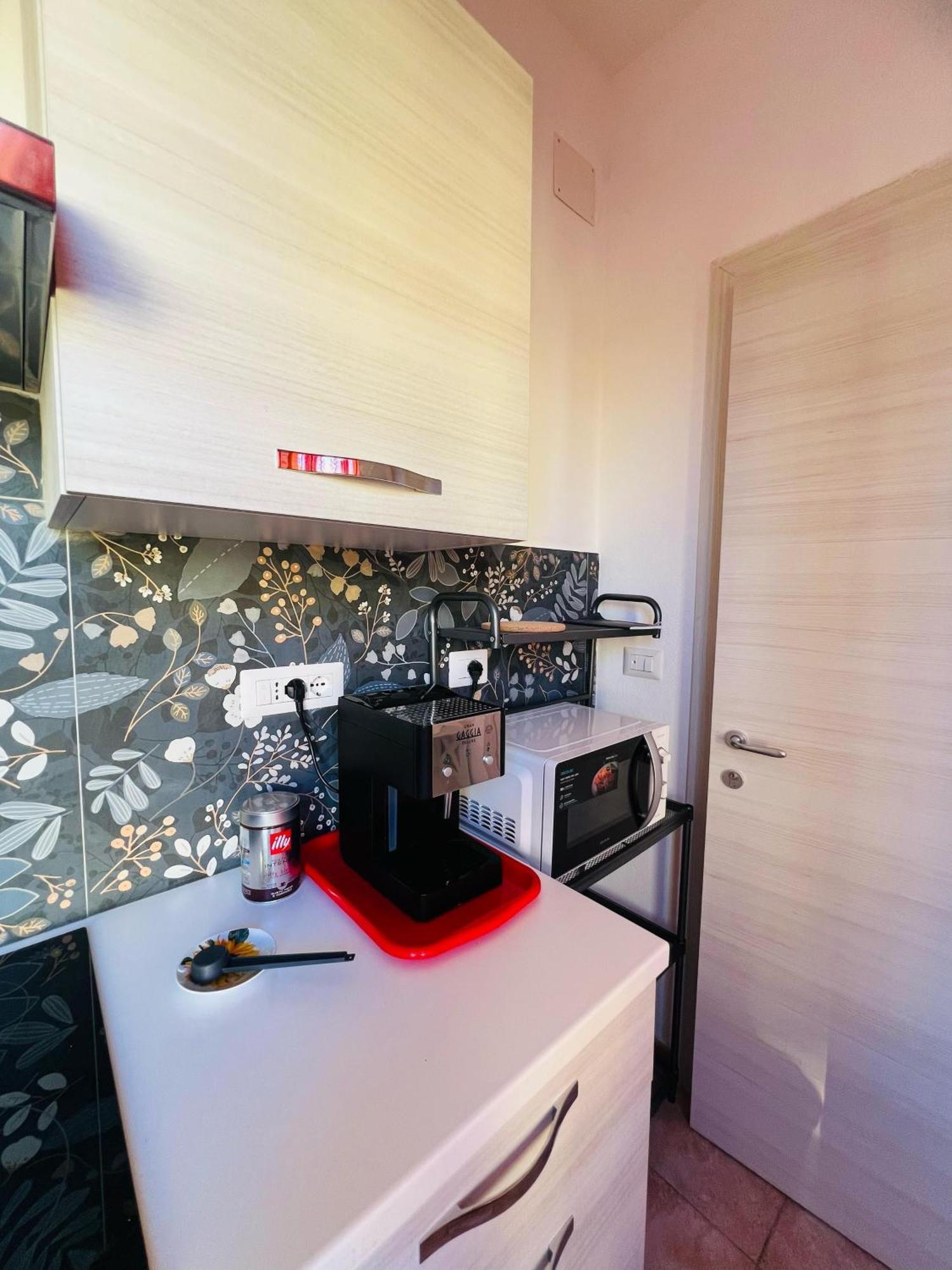 Bed And Breakfast Le Petunie Bari Sardo Exterior photo