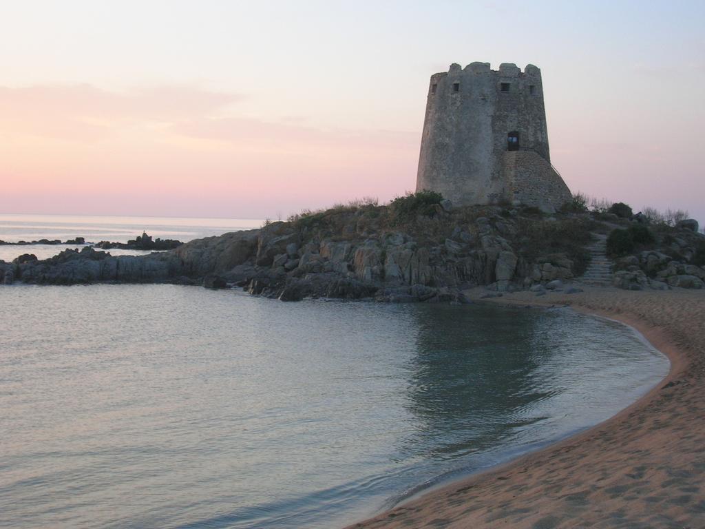 Bed And Breakfast Le Petunie Bari Sardo Exterior photo